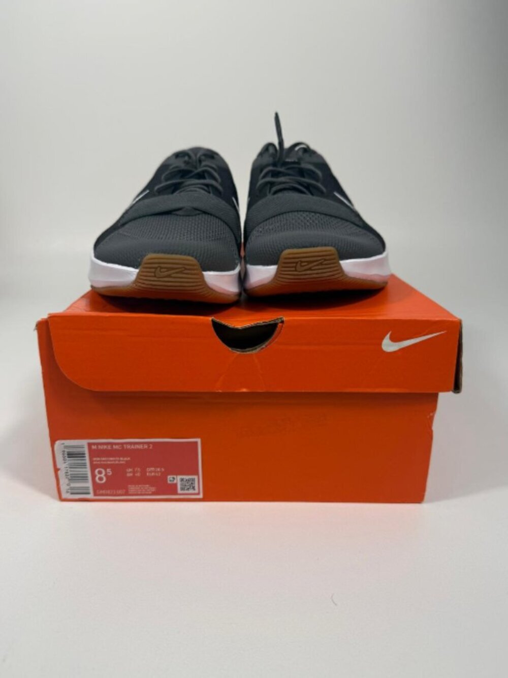 Nike MC Trainer 2 Grey Black/White/Gum Running Shoes DM0823-007 Men's Size 8.5 - Picture 2 of 9